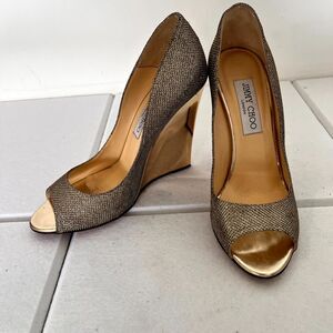 Jimmy Choo Baxen Heel Sz 8 Metallic Gold Glitter Peep Toe Slip-On Wedge Pumps